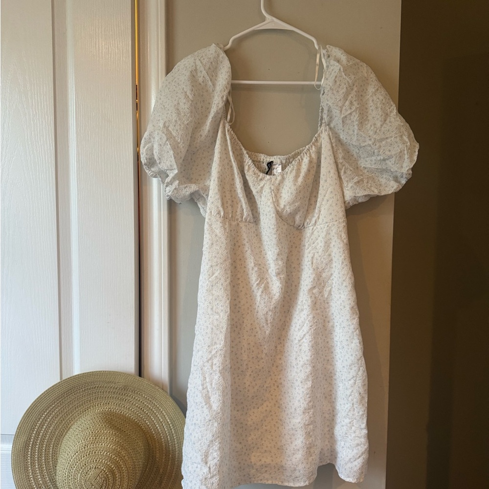 Puff sleeve babydoll dress